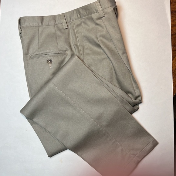 Eddie Bauer Khakis - Picture 1 of 7